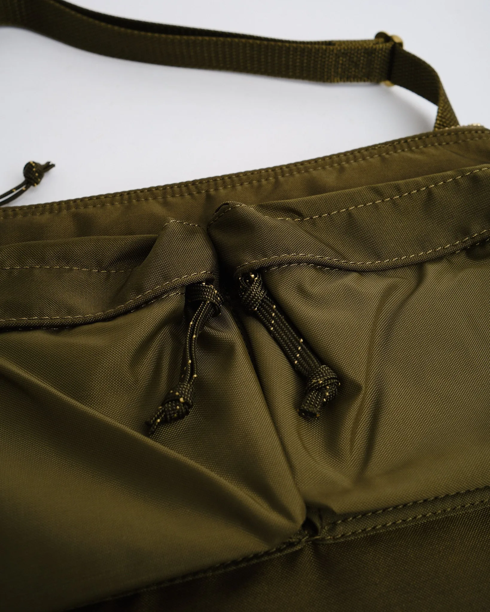 FORCE SHOULDER BAG OLIVE DRAB