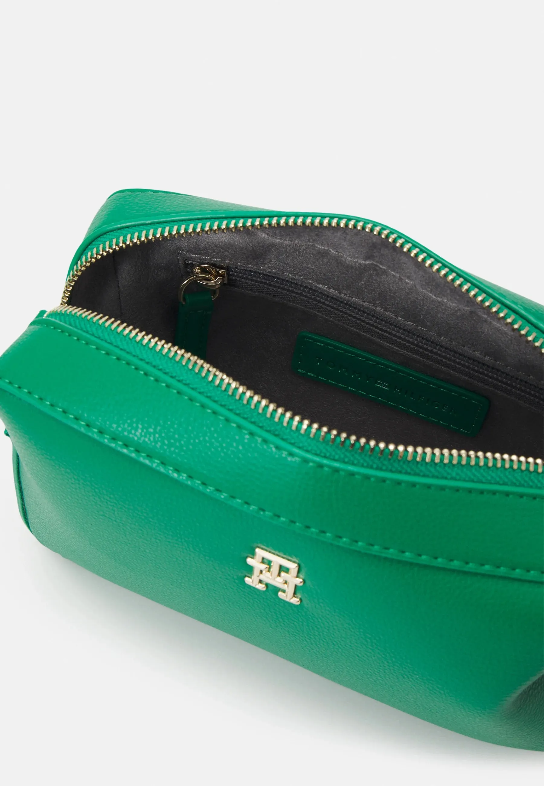 Green essential camera bag