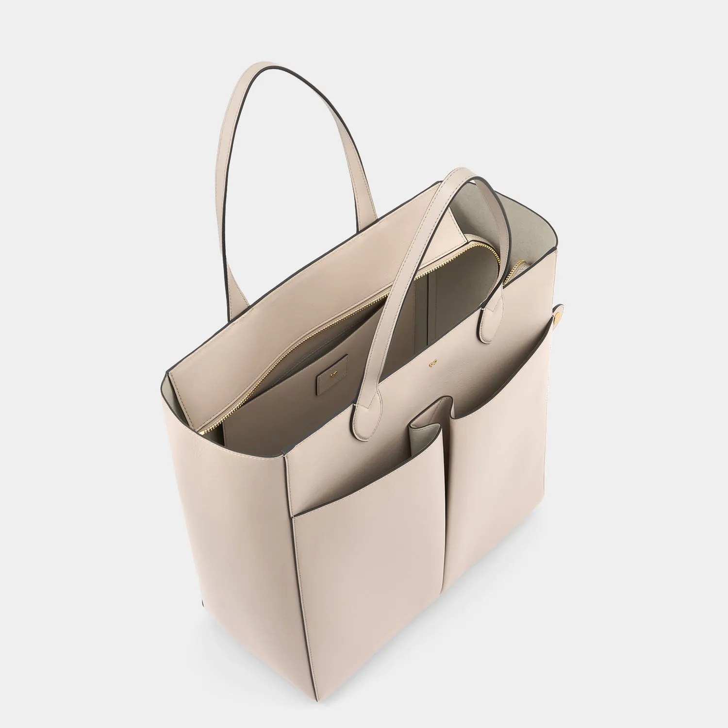 Nevis Tote