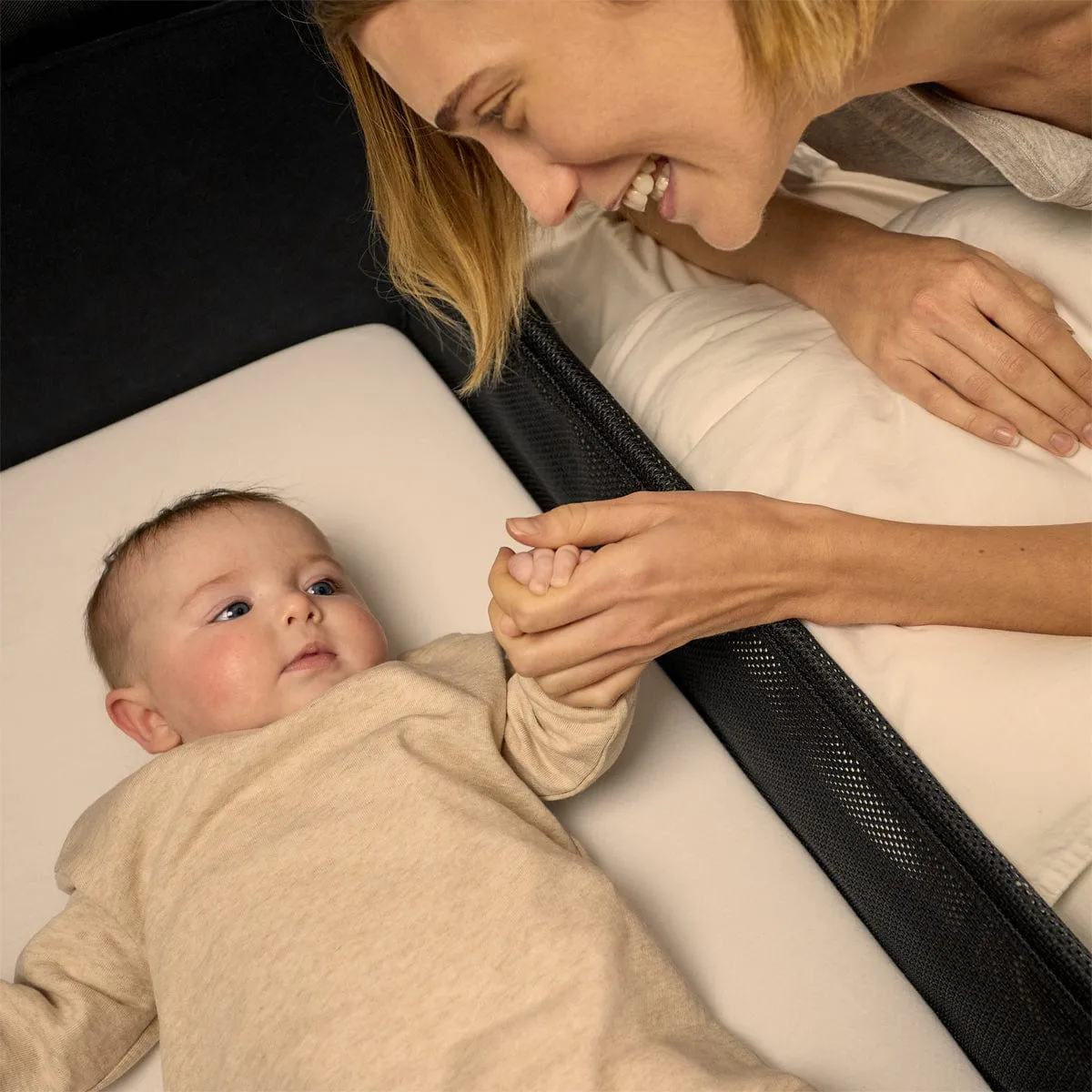 SnuzPod Studio Bedside Crib - Graphite